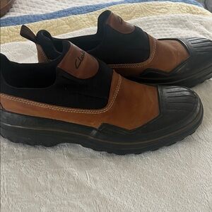 Clarks Women's Black and Brown Slip-On Rain Loafers